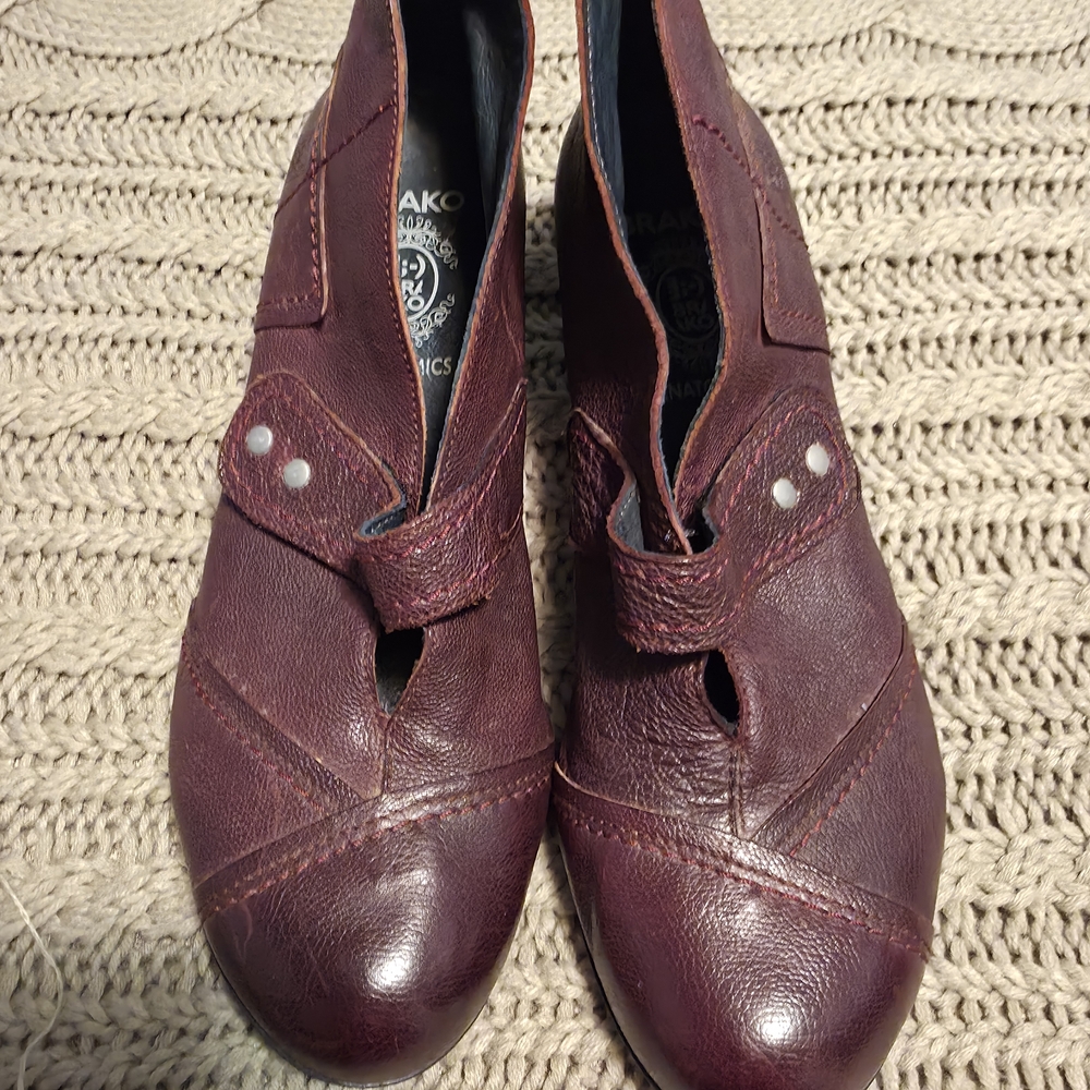 Brako Women's Burgundy Leather Shoes